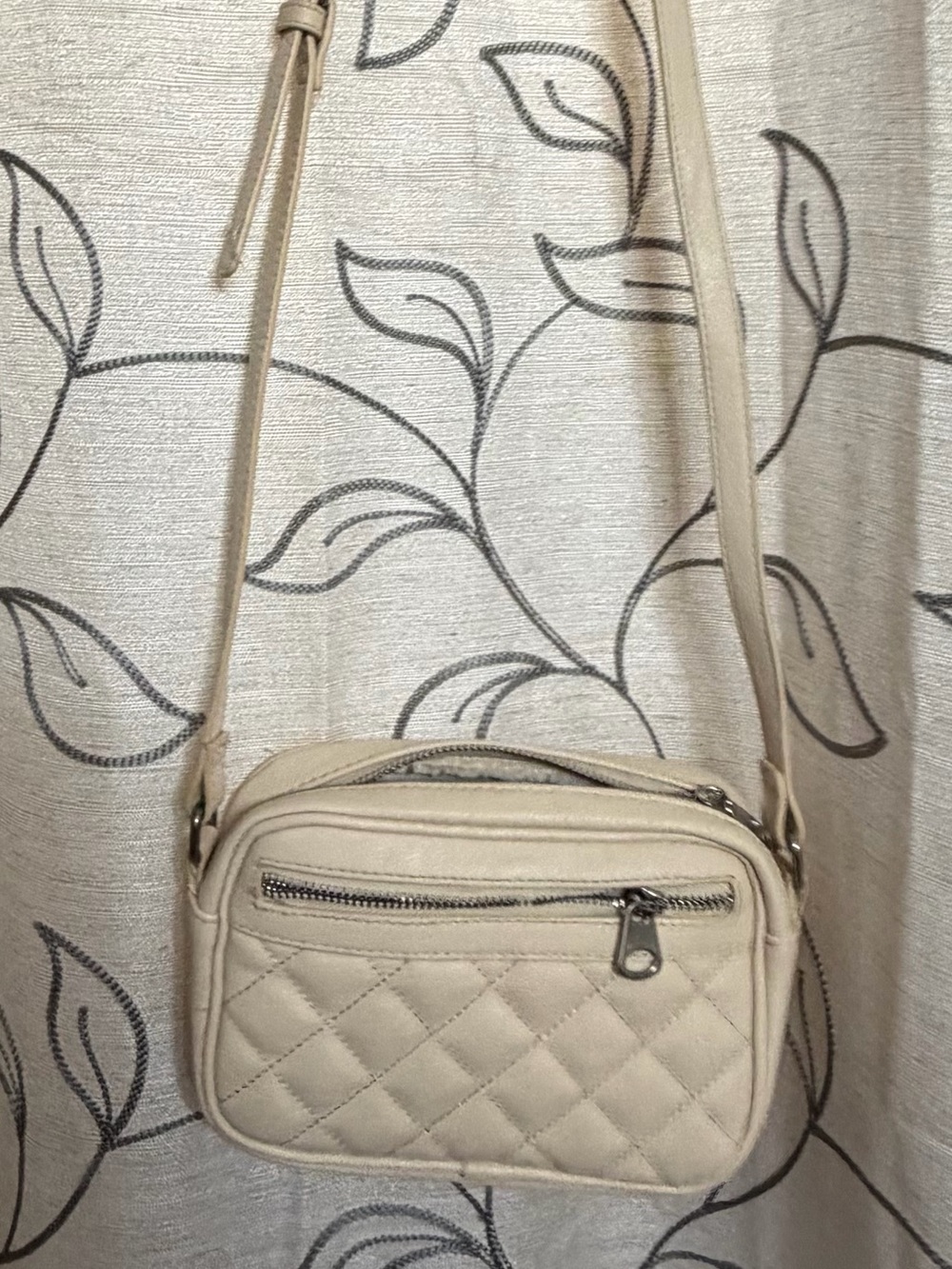 Claire's Beige Quilted Crossbody Bag